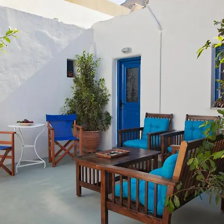 Semesterbostad Nikolakis Traditional House In The Village. *