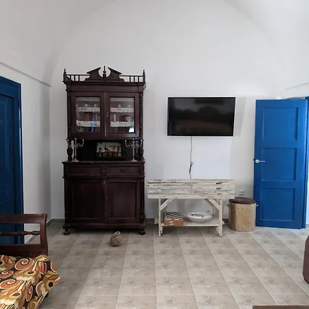 Holiday home Nikolakis Traditional House In The Village. *