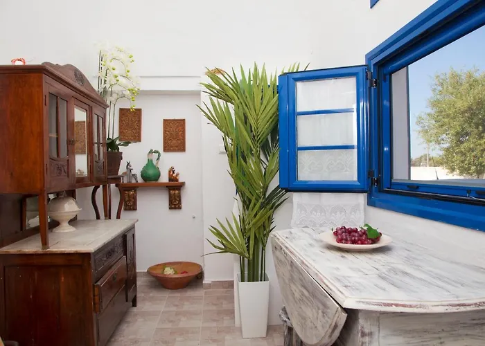 Nikolakis Traditional House In The Village. Kamári