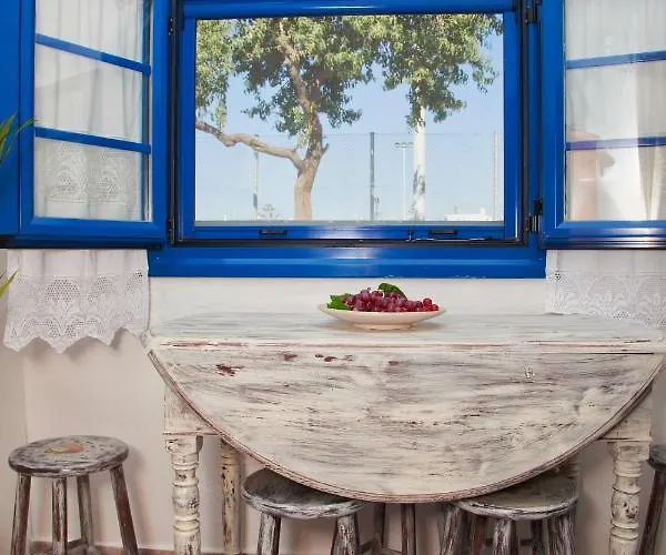 Nikolakis Traditional House In The Village. * Kamári