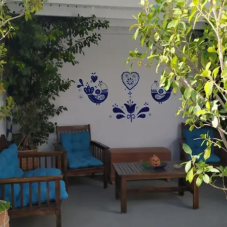 Nikolakis Traditional House In The Village. Сasa de vacaciones Kamári