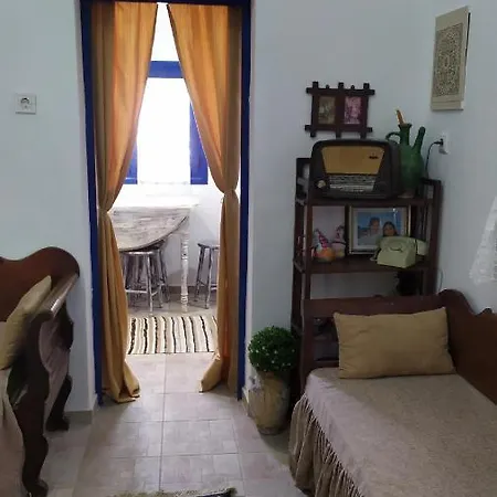 Tatil Evi Nikolakis Traditional House In The Village.