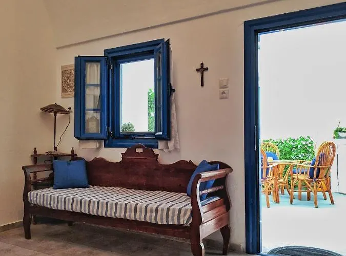 Nikolakis Traditional House In The Village. Dom wakacyjny